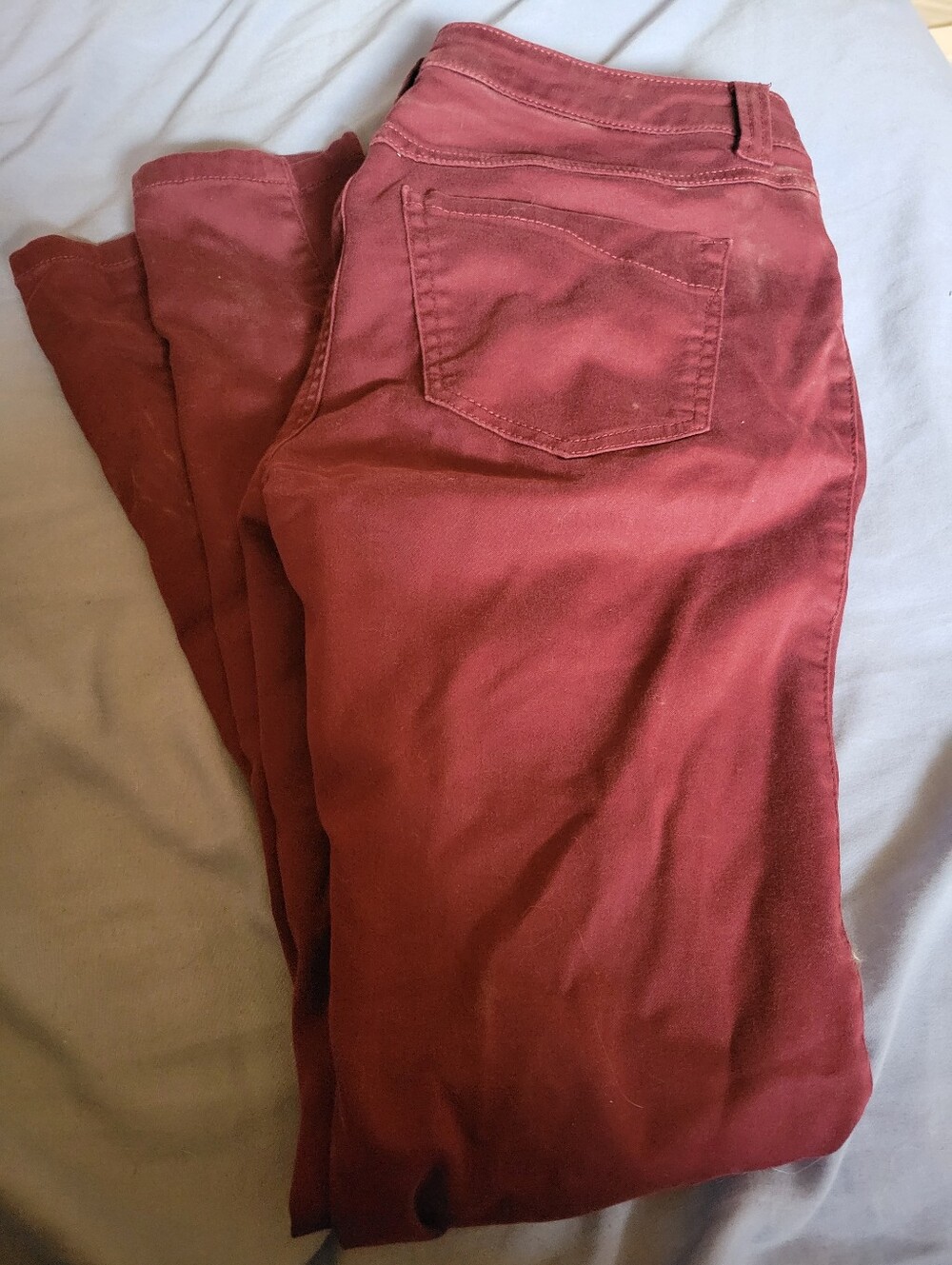 Women's Burgundy Stretch Jeans